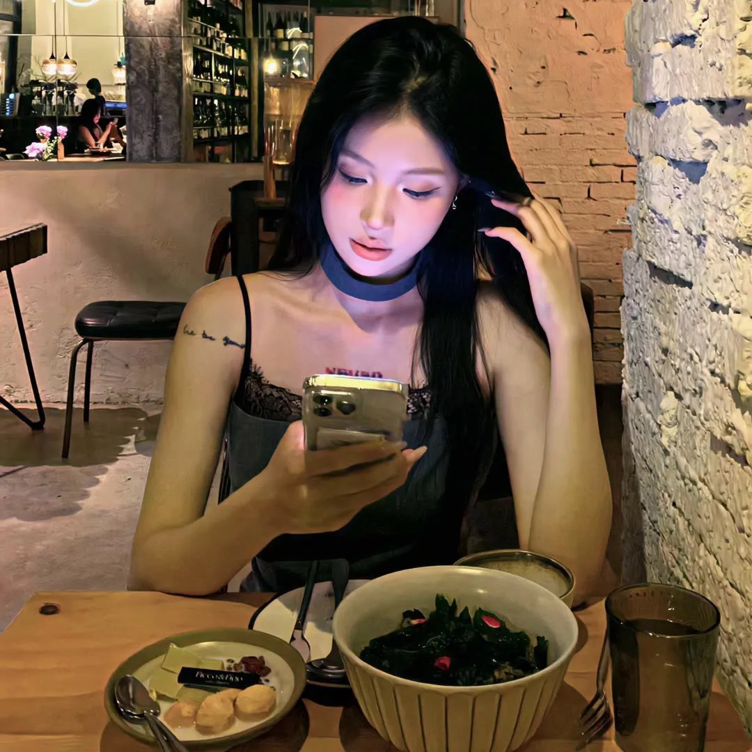 索女·丧尸·机关枪